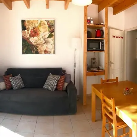 Mirande Montagne-saint Emilion Apartmán *